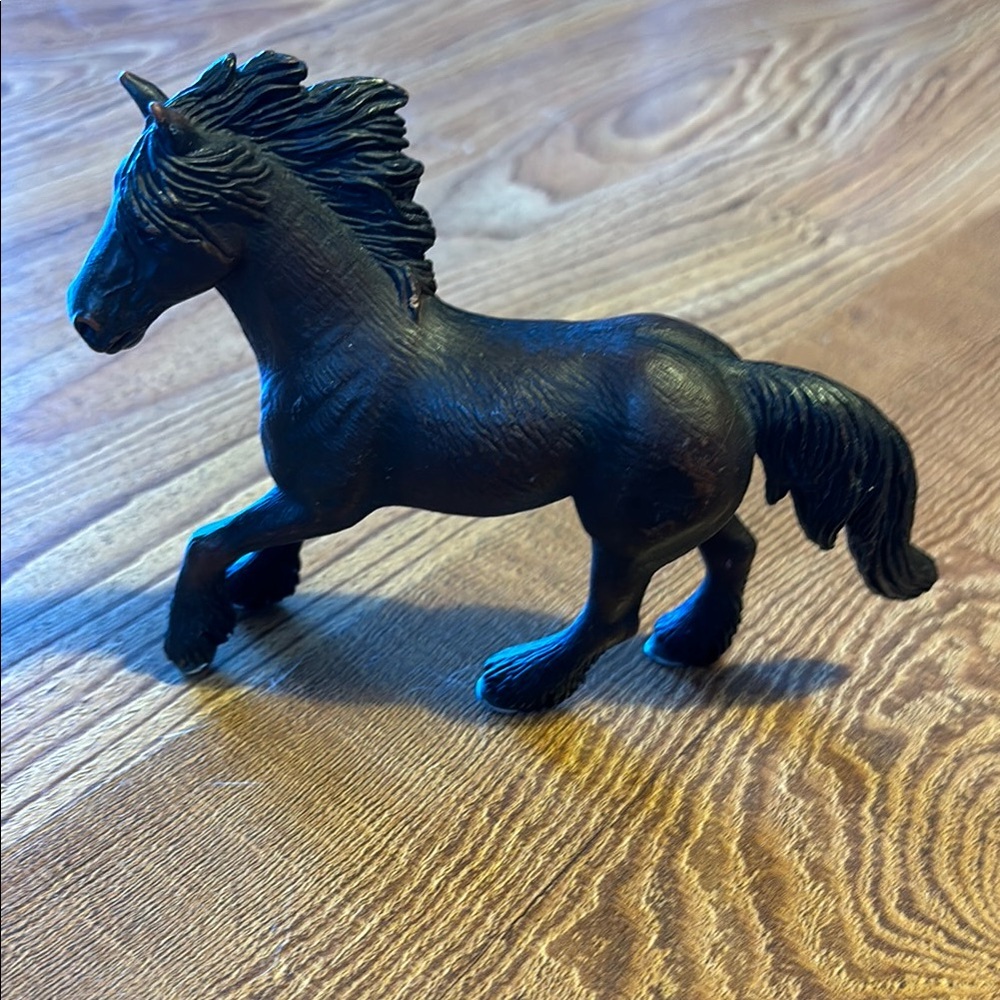 Retired 2005 Schleich Frisian Mare